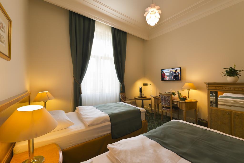 Grandhotel Ambassador Narodni Dum Karlsbad Værelse billede